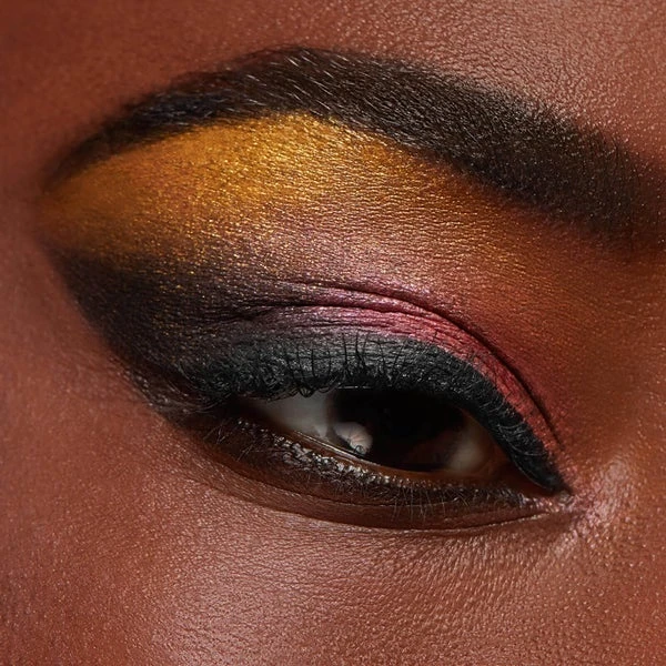 Illamasqua Electrify Artistry Palette 4 Illamasqua Electrify Artistry Palette - Image 4