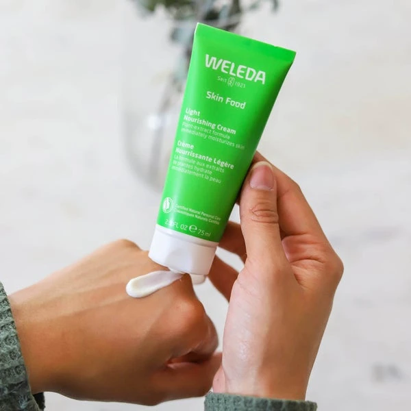 Weleda Skin Food Light 4 Weleda Skin Food Light - Image 4