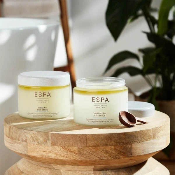 ESPA Relaxing Salt Scrub 700g 4 ESPA Relaxing Salt Scrub 700g - Image 4