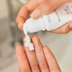 First Aid Beauty Mineral Sunscreen Zinc Oxide Broad Spectrum SPF30 50ml -Cheap Dewloria Store 13754701 1795046265114578