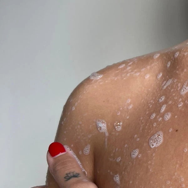 Boucleme Invigorating Body Wash 300ml 7 Boucleme Invigorating Body Wash 300ml - Image 7